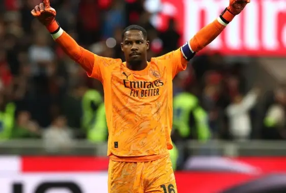 Read more about the article AC Milan Hampir Pasti Amankan Kontrak Baru Mike Maignan